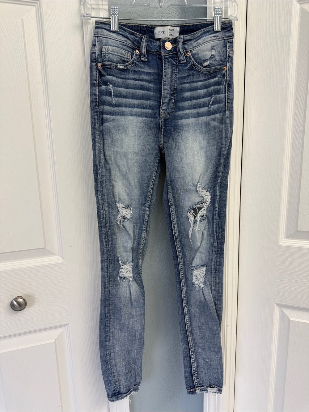 BKE Ripped Skinny Jeans in Medium Blue Wash size 24